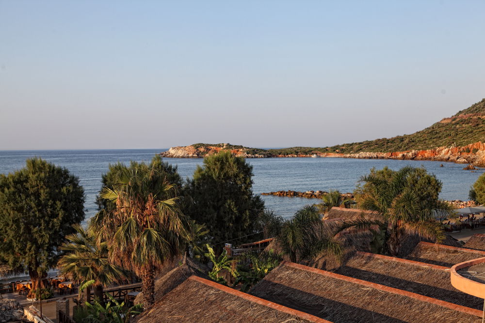 Niriides Beach Hotel Rethimnon Buitenkant foto