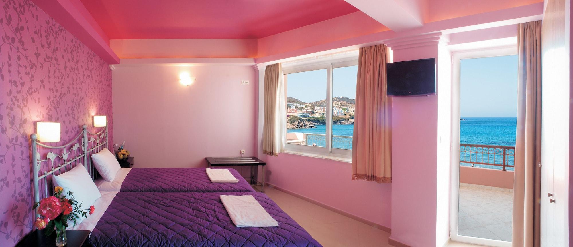 Niriides Beach Hotel Rethimnon Buitenkant foto