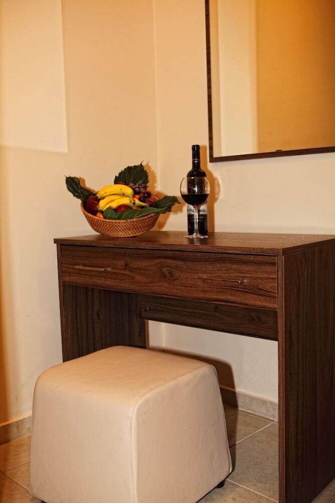 Niriides Beach Hotel Rethimnon Kamer foto