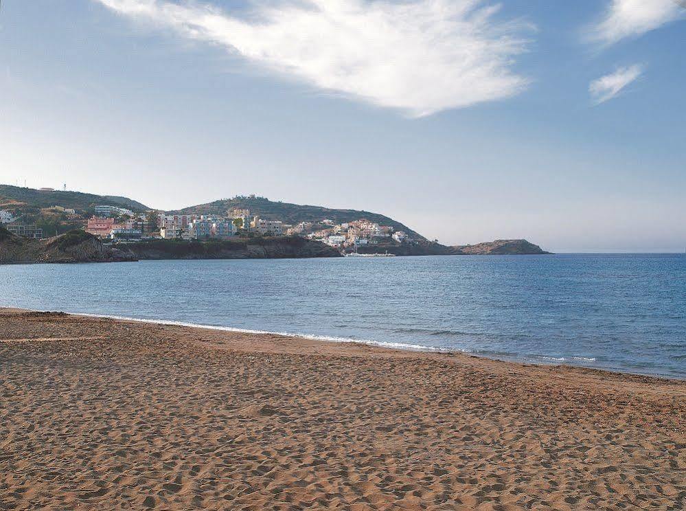 Niriides Beach Hotel Rethimnon Buitenkant foto