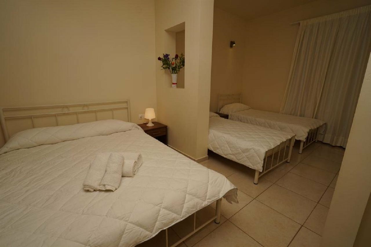 Niriides Beach Hotel Rethimnon Buitenkant foto